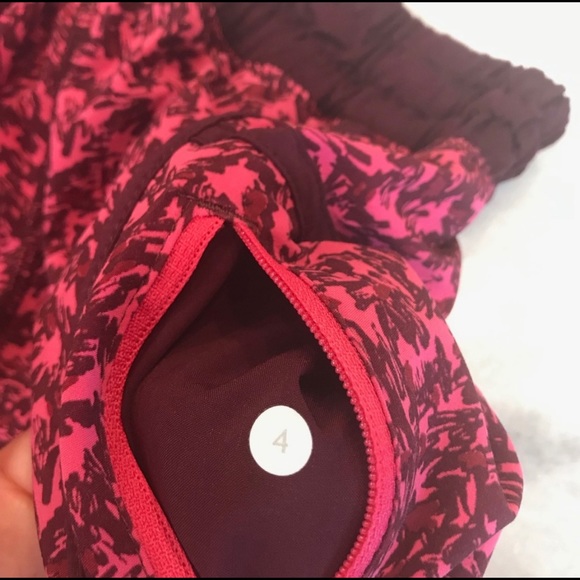 Lululemon tracker shorts III, 4-way stretch - Picture 7 of 8